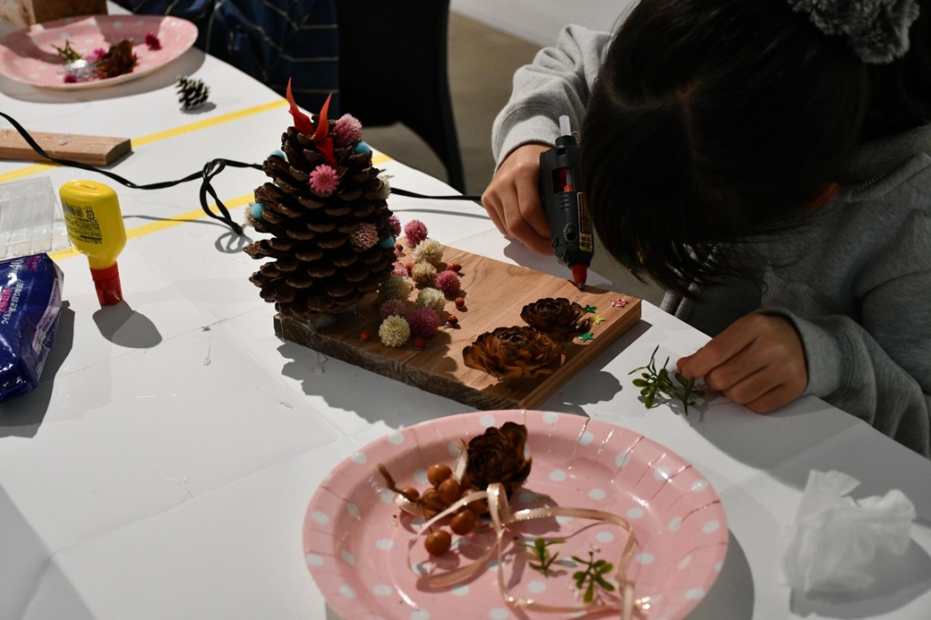 由学館ワークショップ「クリスマスの飾りを作ろう！」